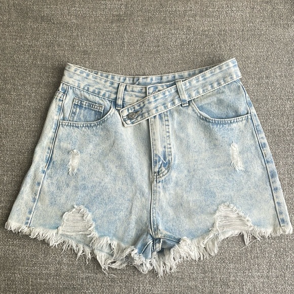 Jean Shorts Size Medium - Picture 1 of 4